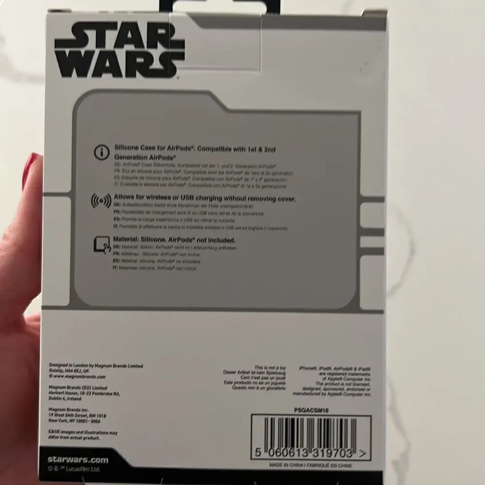 🎉1 hr sale 🎉Star Wars AirPod case